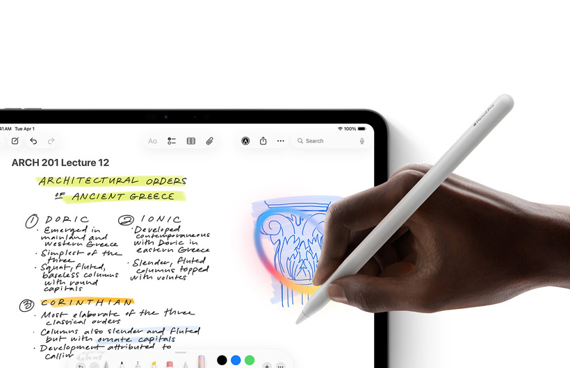 En hånd bruger Apple Pencil til at tegne en cirkel omkring en skitse i Noter-appen på iPad.