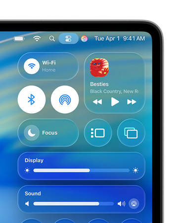 Rechterkant van het Mac-scherm met aangepaste regelaars in  Liquid Glass, zoals Wifi en Bluetooth, in het Bedieningspaneel