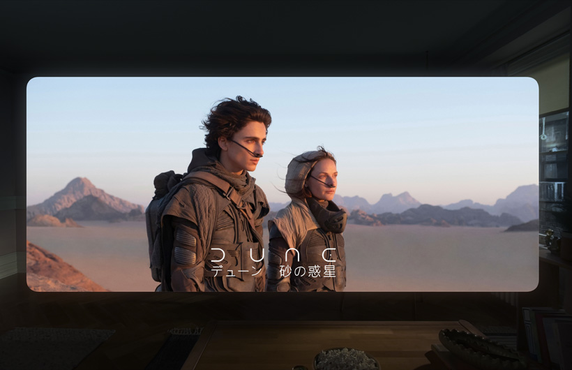 Apple Vision ProのApple TVアプリ内の映画「DUNE/デューン 砂の惑星」に登場する2人