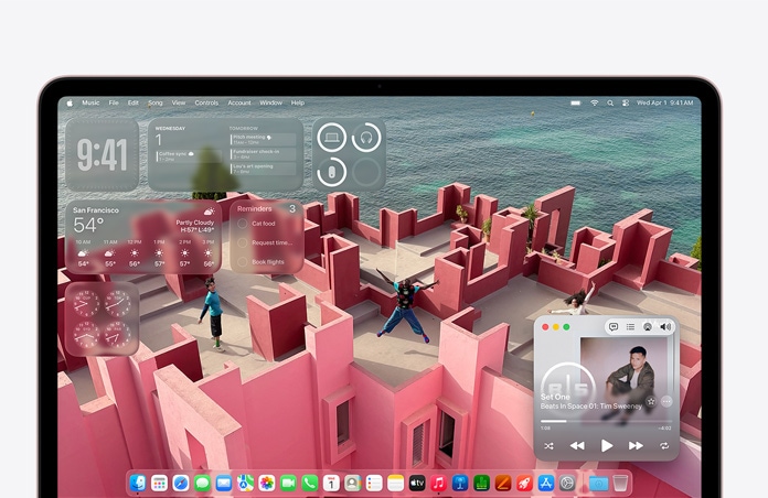 Obrazovka MacBooku Neo prispôsobená pozadím plochy s motívom prímorských strešných terás a rôznymi widgetmi ako Hudba, Kalendár, Počasie a Pripomienky