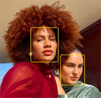 Prestación Encuadre Centrado en uso mientras se hace una foto, caras de personas resaltadas