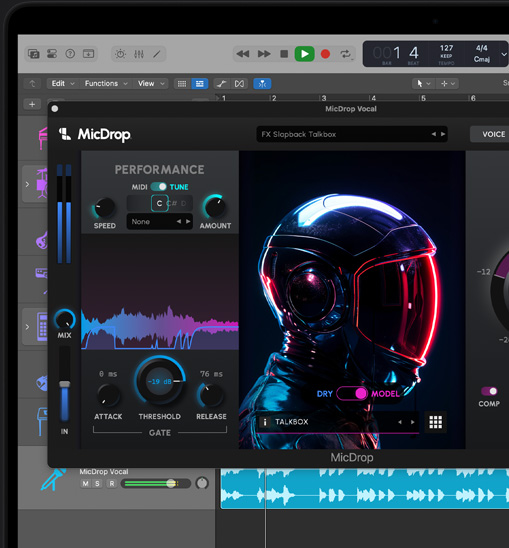 Skærmindhold på MacBook Pro, der demonstrerer MicDrop-plug-in ved hjælp af AI-funktioner til redigering af en stemmeoptagelse i Logic Pro