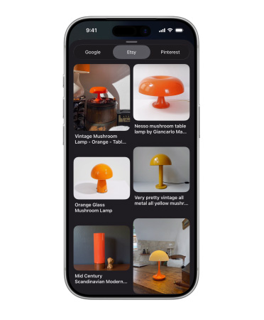 iPhone a na něm dlaždice s obrázky různých lamp ve tvaru houby z Etsy, vedle toho panely s výsledky z Googlu a Pinterestu
