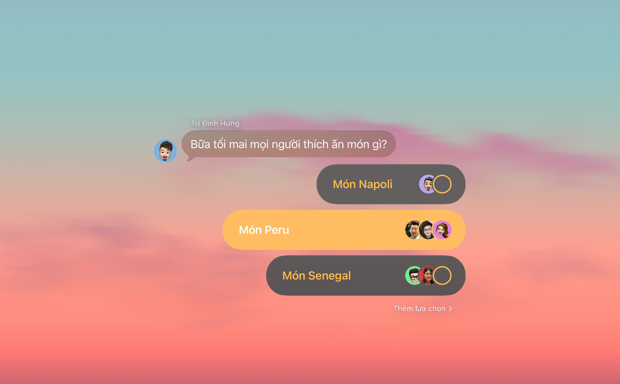 Tính năng bình chọn và hình nền trong Tin Nhắn với những người trong nhóm chat đang biểu quyết cho câu hỏi tối nay ăn gì